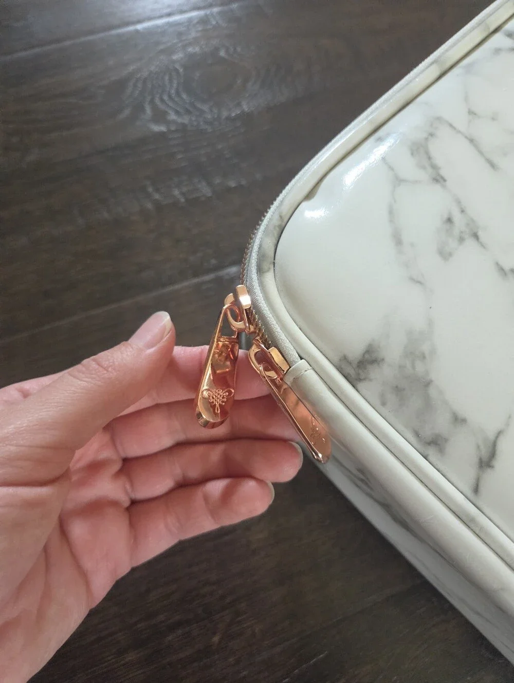 Impressions Vanity C'est La Vie Marble Makeup Carry Case with Adjustable Divider